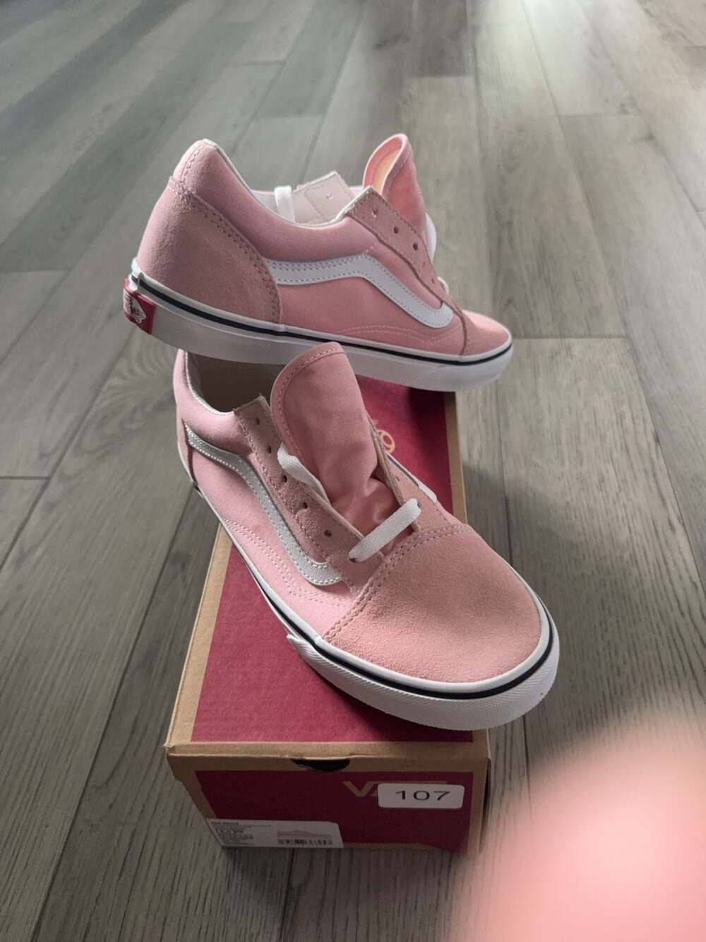 Vans - Picture 3 of 5